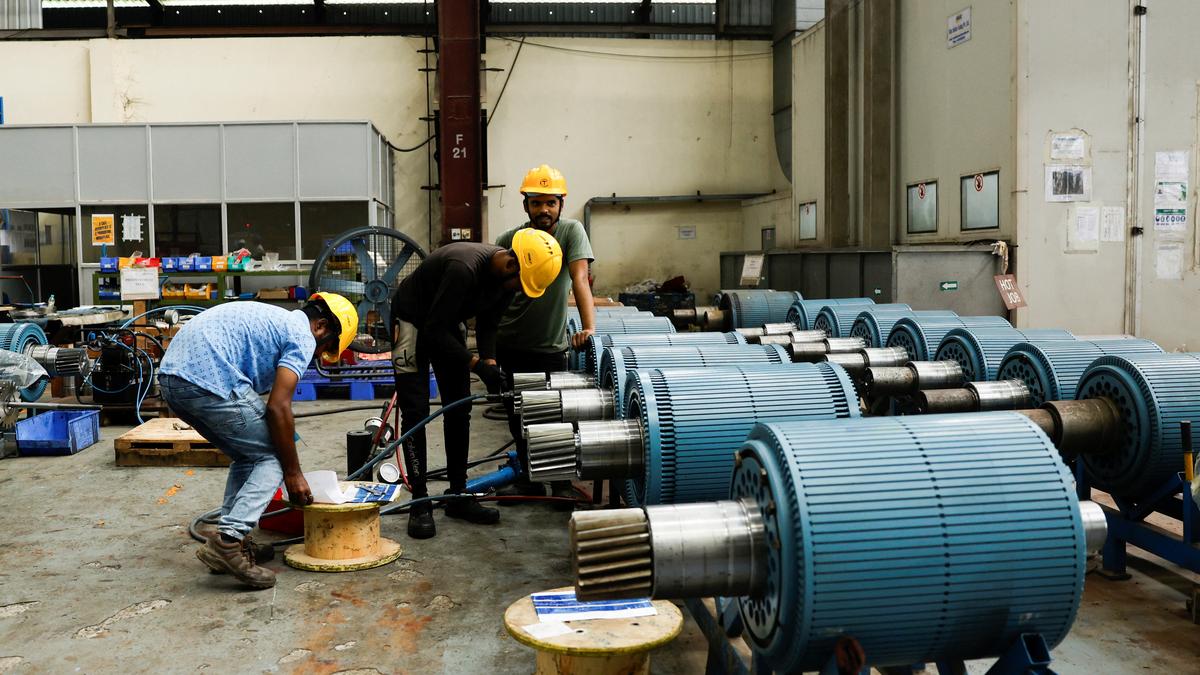 2025 06 18T120134Z 728130572 RC2V4FAOAMFW RTRMADP 3 INDIA ECONOMY