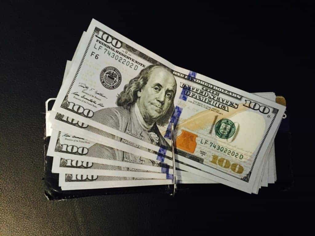 Money in Wallet 1024x768 1